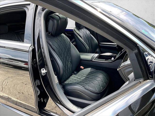 Used 2021 Mercedes-Benz S 580 4MATIC Sedan w/ AMG Line image 9