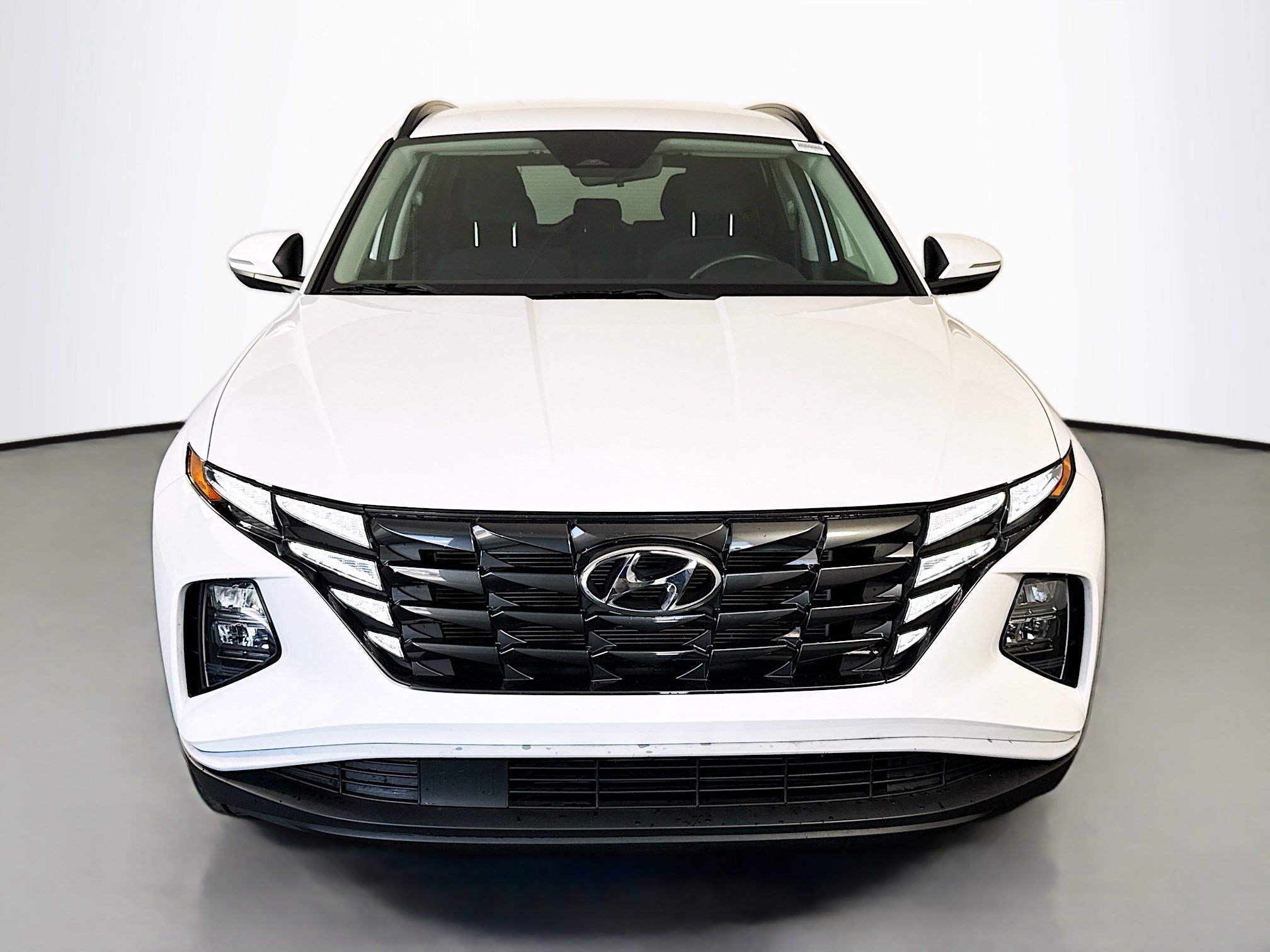 Used 2023 Hyundai Tucson SEL FWD image 2
