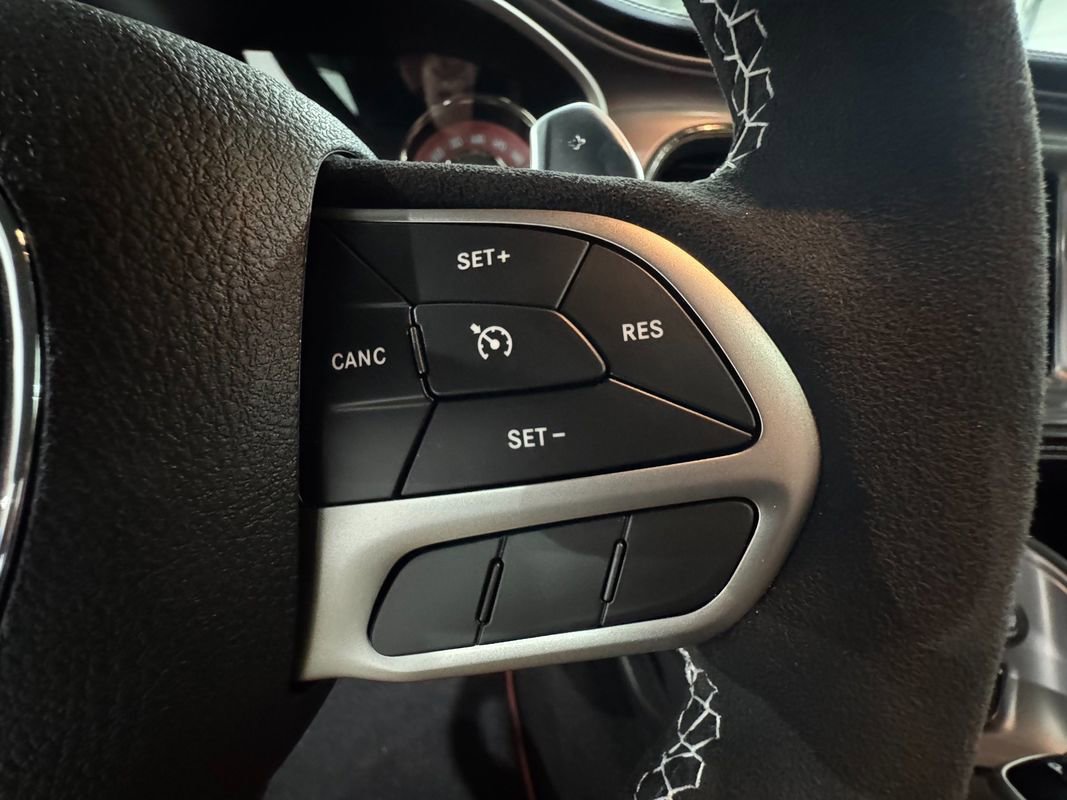 Used 2023 Dodge Challenger SRT Hellcat w/ Driver Convenience Group image 15