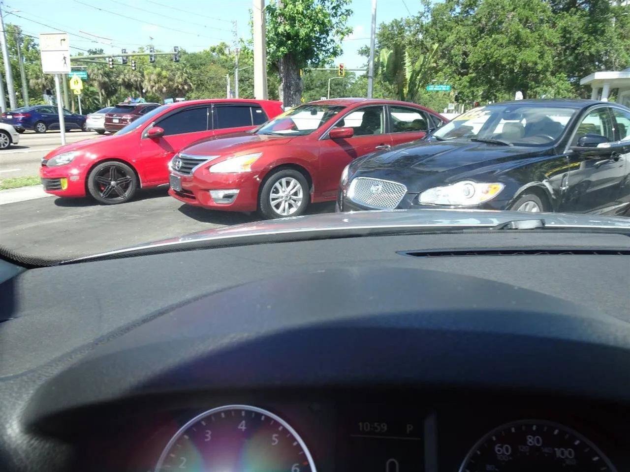 Used 2017 Volkswagen Tiguan S image 37