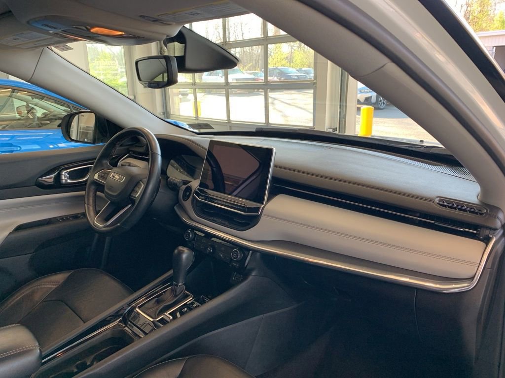 Used 2022 Jeep Compass Limited AWD/4WD image 20