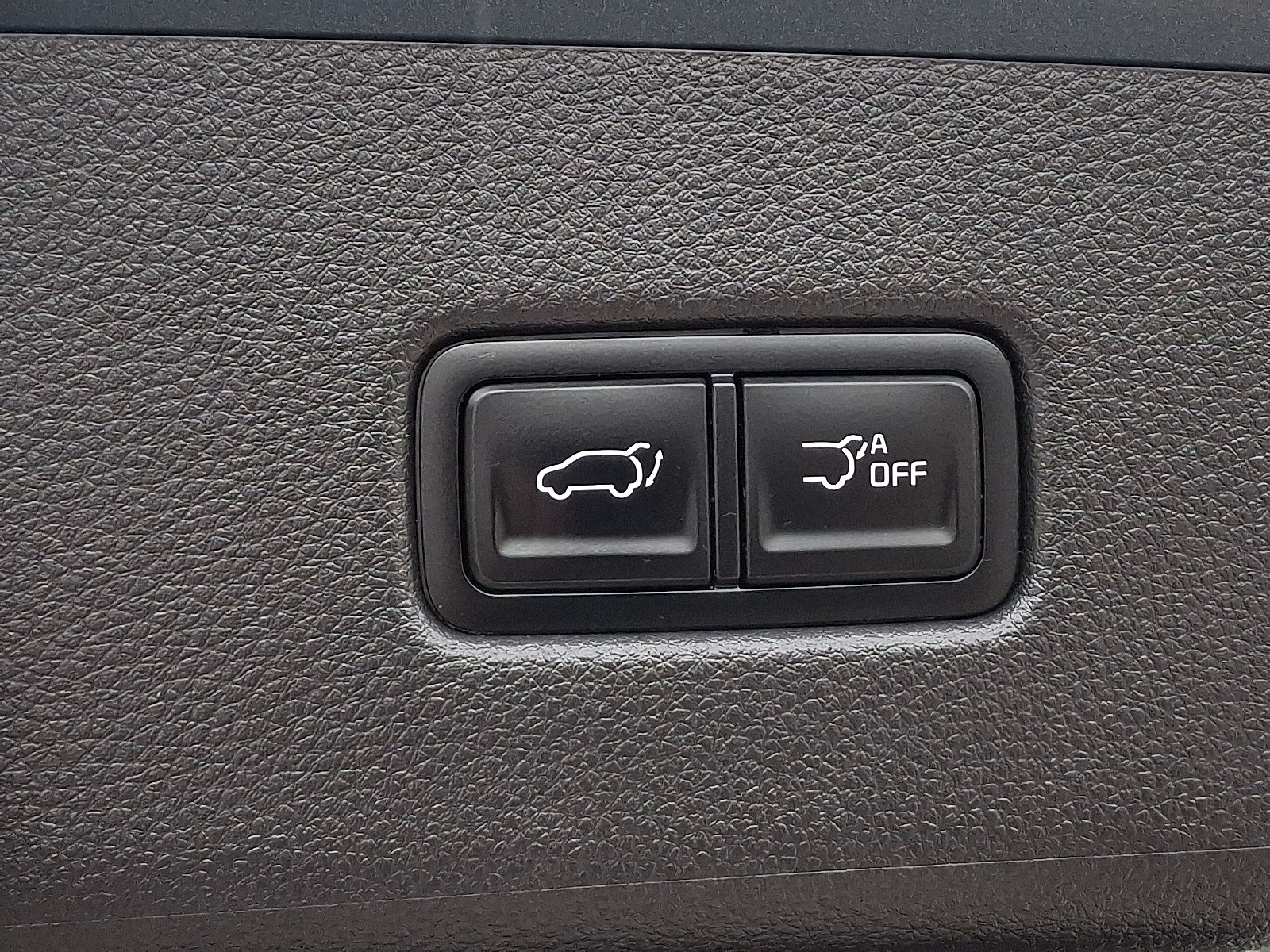 Used 2024 Kia Carnival EX FWD image 30