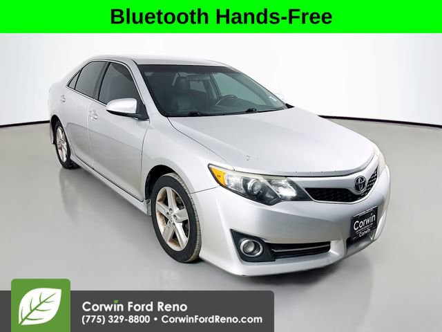 Used 2012 Toyota Camry SE image 1