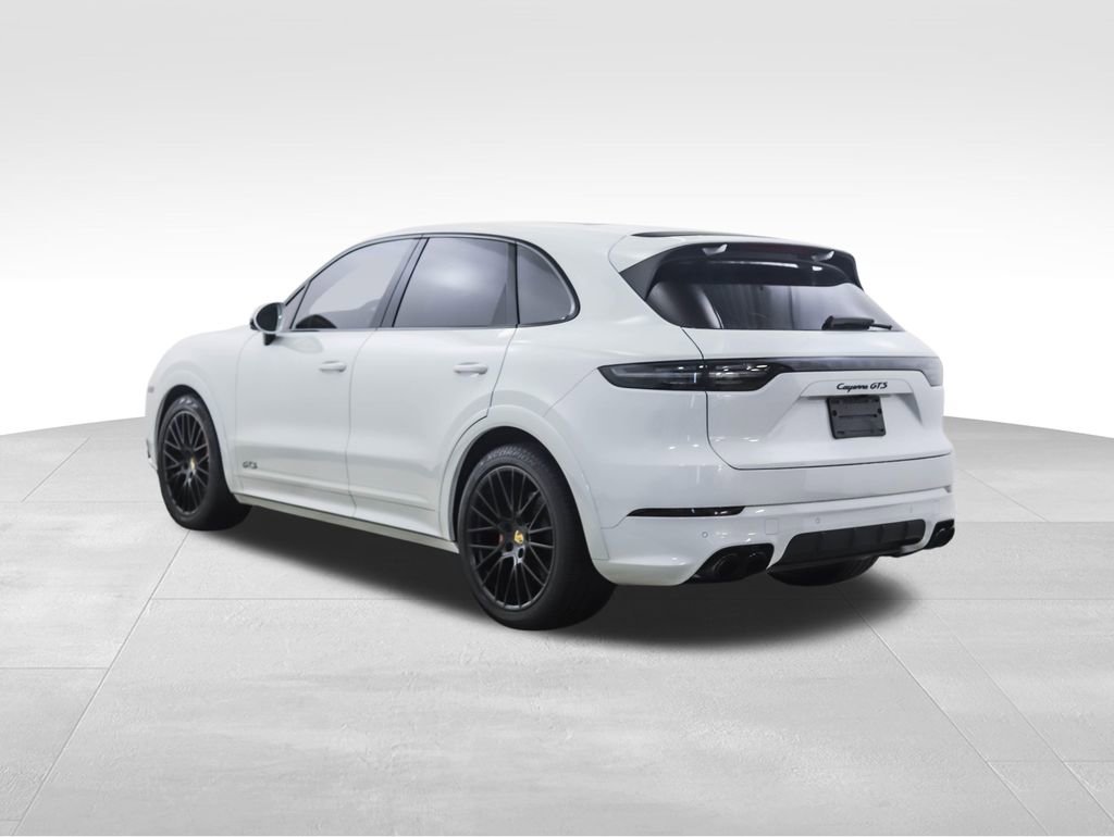 Used 2022 Porsche Cayenne GTS image 3