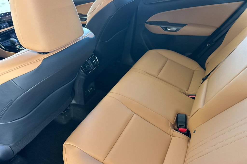 Used 2025 Lexus NX 250 FWD w/ Accessory Package (Z2) image 13