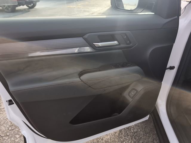 New 2026 GMC Terrain AT4 w/ Technology Package II AWD/4WD image 14