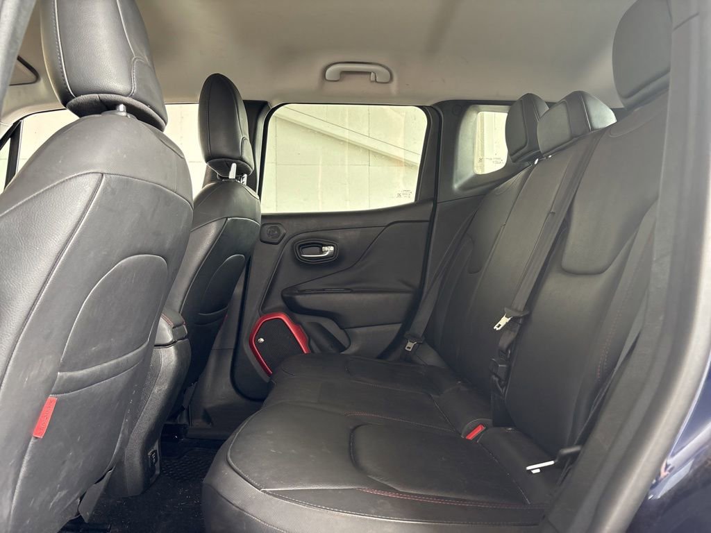Used 2016 Jeep Renegade Trailhawk AWD/4WD image 14