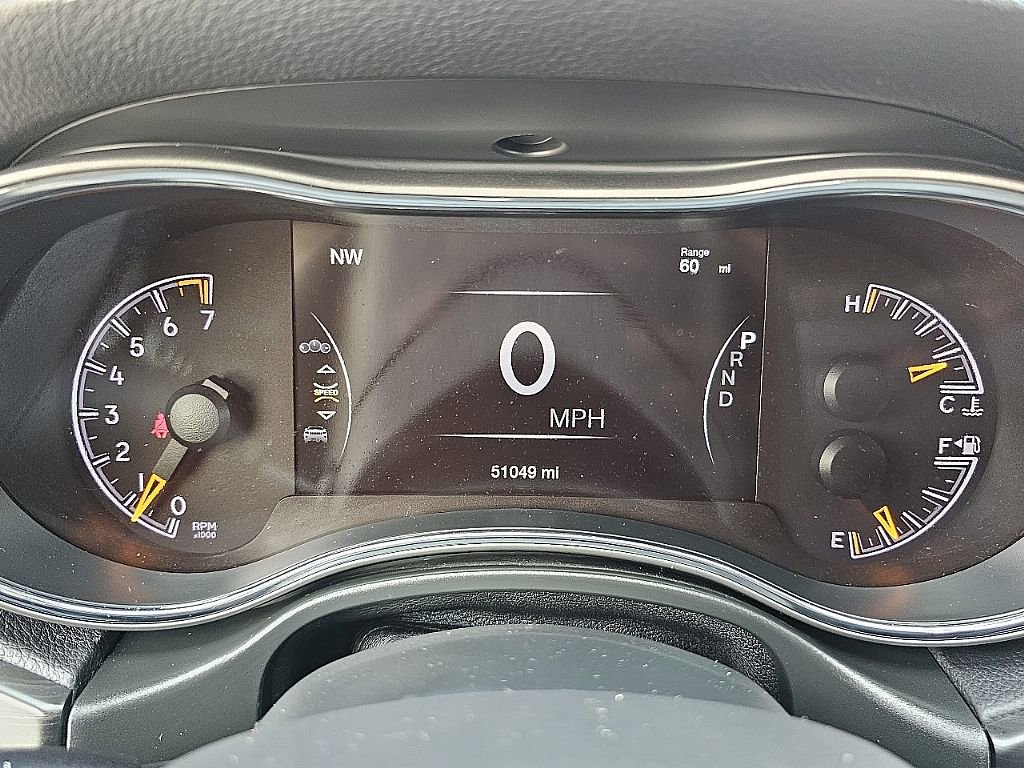 Used 2020 Jeep Grand Cherokee Laredo w/ 18" Wheel & 8.4" Radio Group image 38