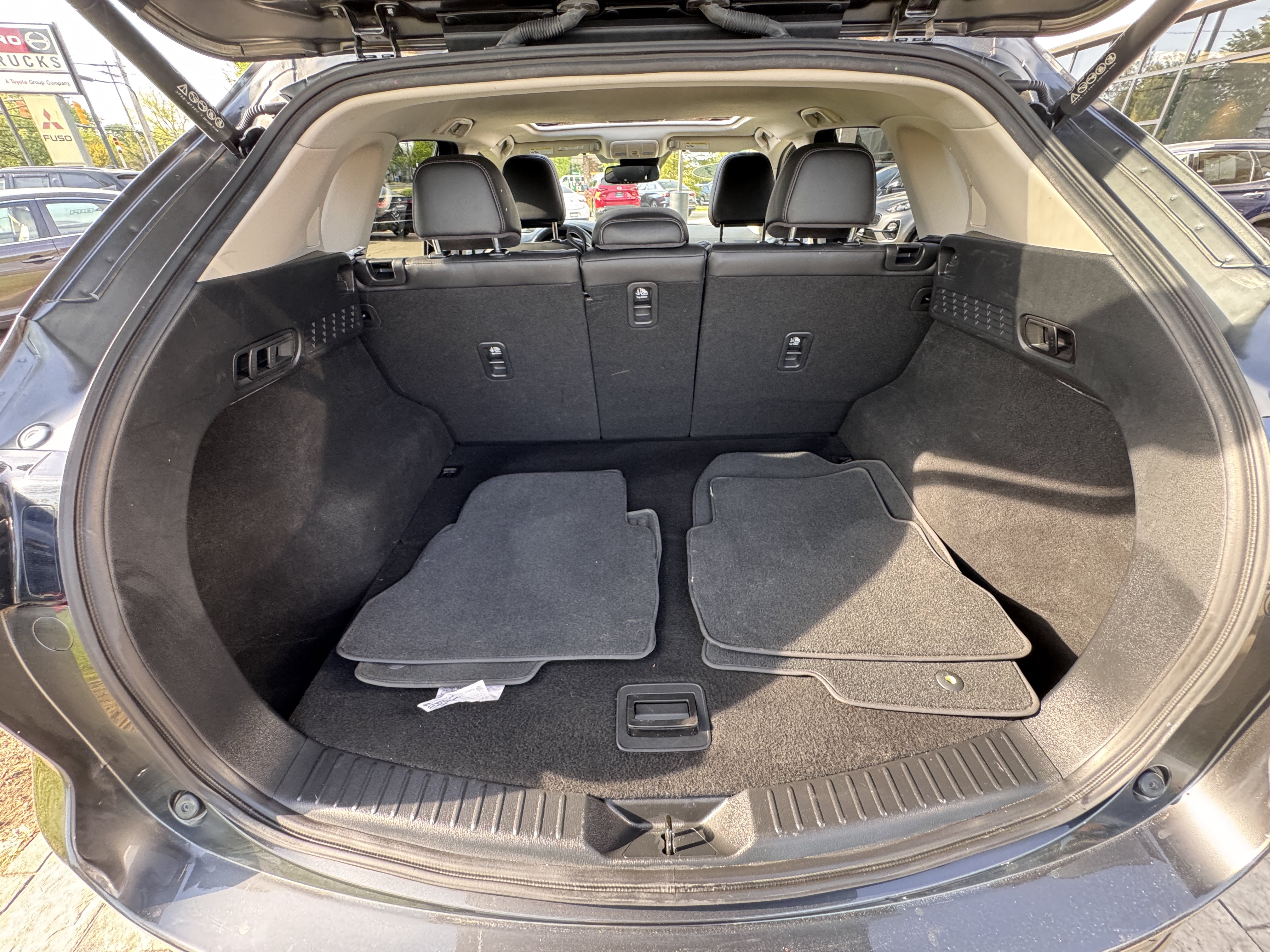 Used 2023 MAZDA CX-5 AWD 2.5 S w/ Premium Package image 9