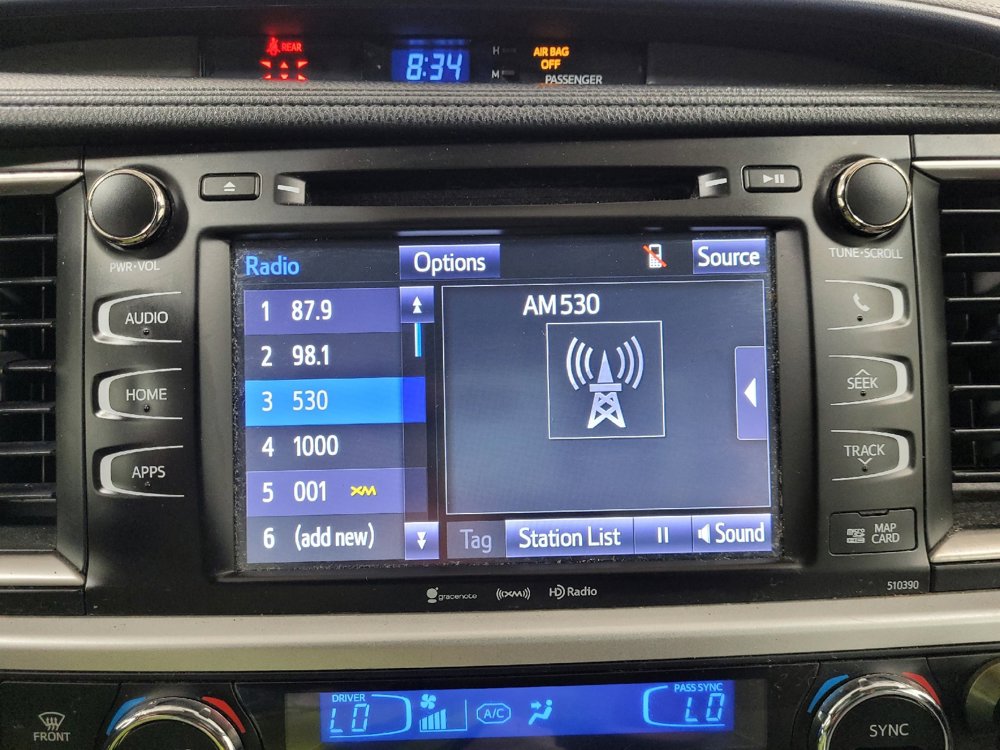 Used 2019 Toyota Highlander XLE image 25