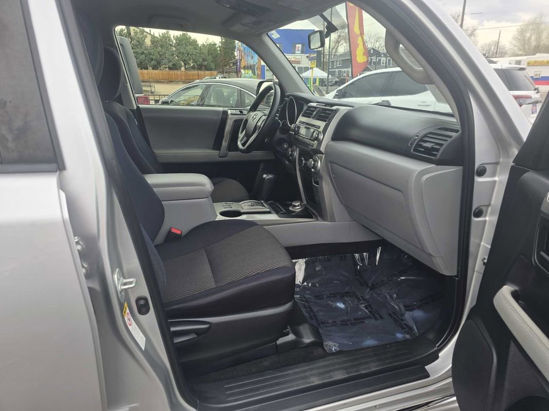 Used 2013 Toyota 4Runner SR5 image 31
