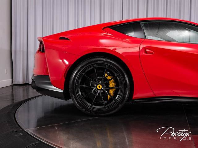 Used 2020 Ferrari 812 Superfast RWD image 18