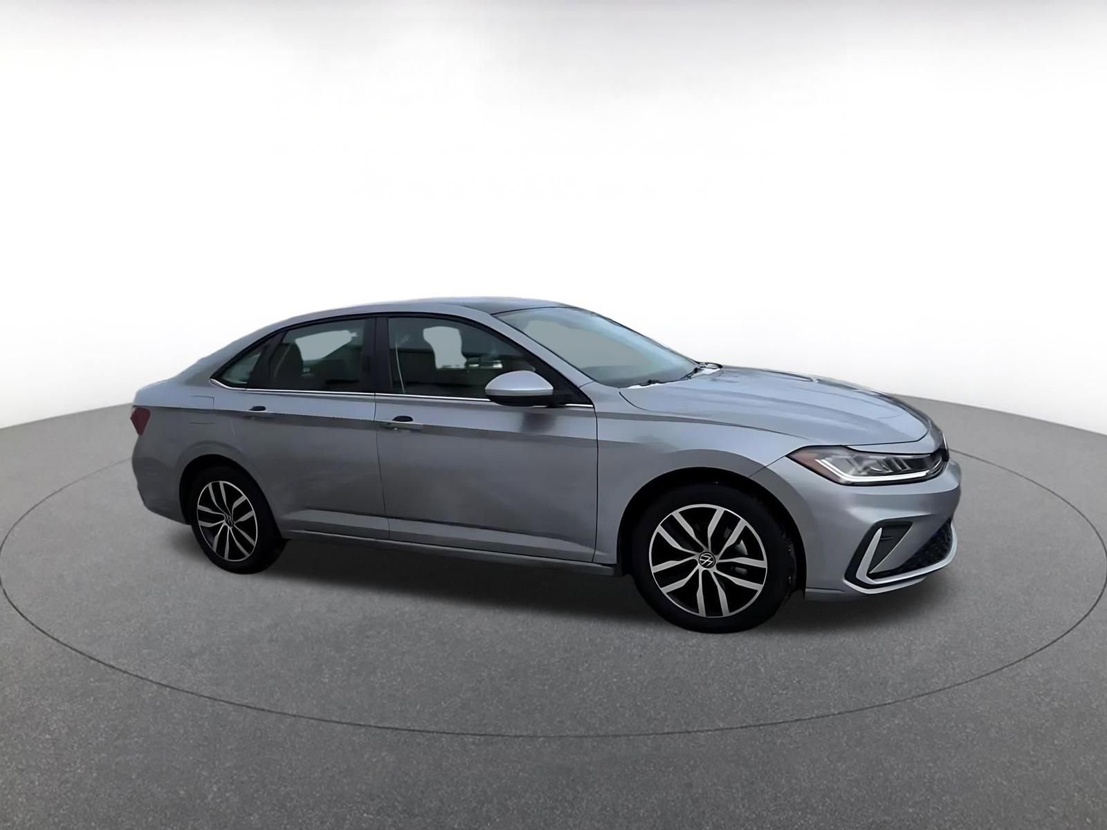 Used 2025 Volkswagen Jetta SE video 2