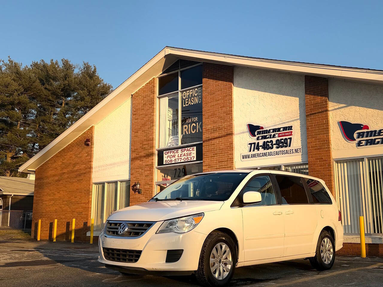 Used 2013 Volkswagen Routan SE image 8