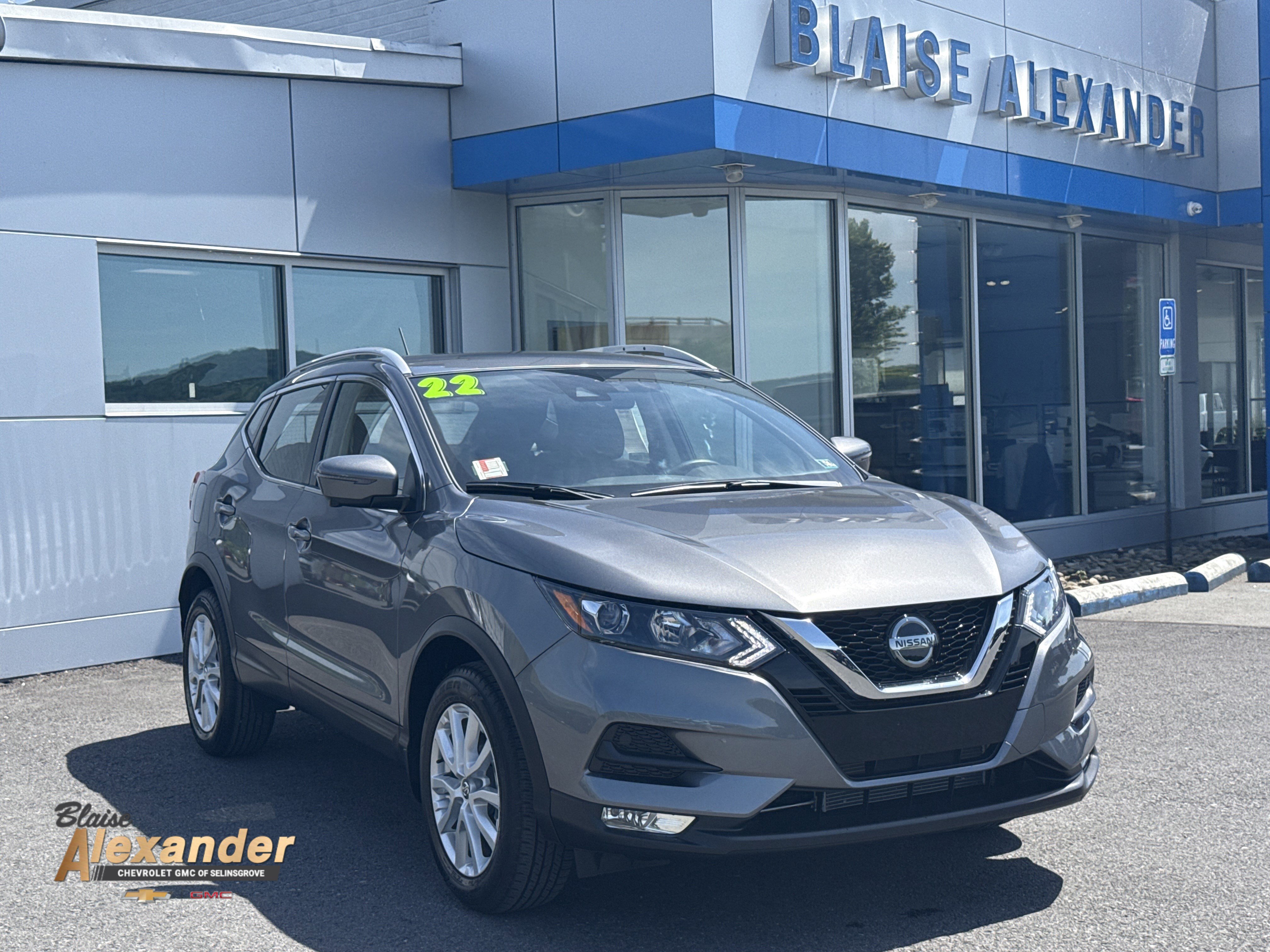 Used 2022 Nissan Rogue Sport SV w/ Technology Package AWD/4WD video 1