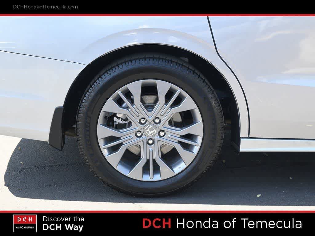 Certified 2025 Honda Odyssey Touring image 26