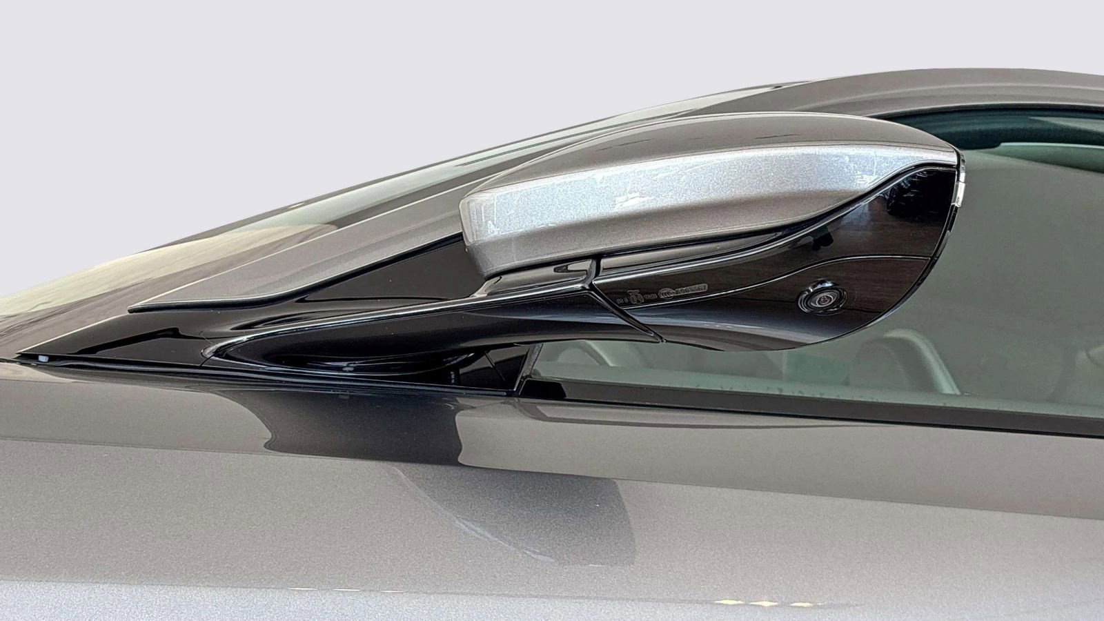 Used 2022 Aston Martin DB11 Coupe image 48