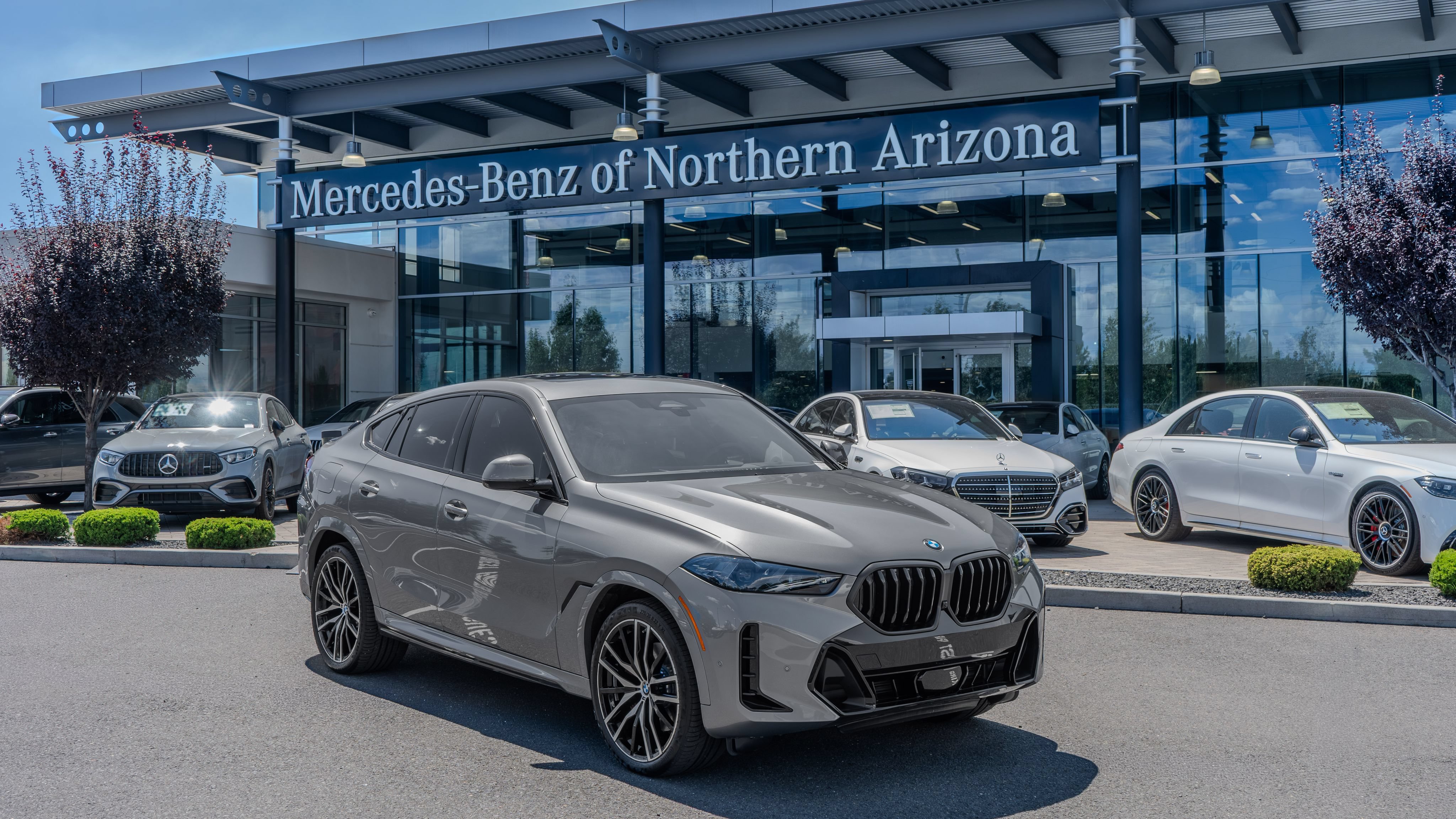 Used 2027 BMW X6 xDrive40i w/ Climate Comfort Package AWD/4WD image 1