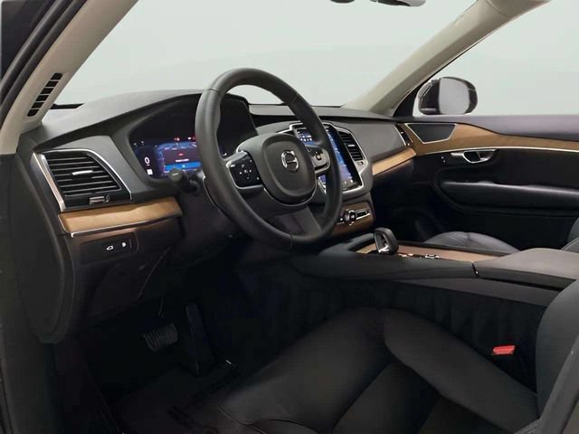Used 2024 Volvo XC90 T8 Plus w/ Protection Package Premier AWD/4WD image 19