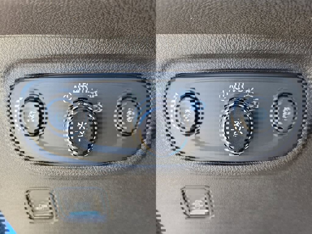 Certified 2024 GMC Terrain SLT w/ LPO, Floor Liner Package image 15