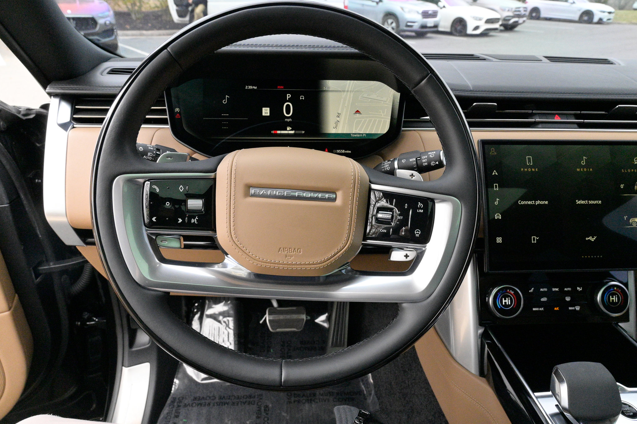 Used 2023 Land Rover Range Rover SE image 24
