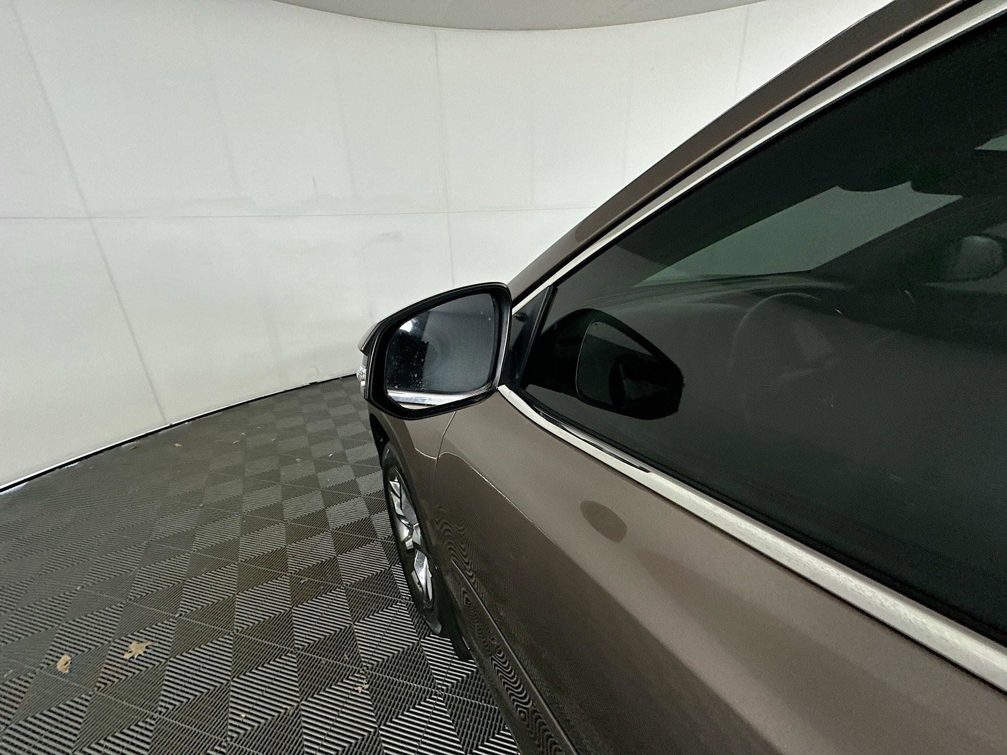 Used 2018 Toyota Highlander Limited Platinum image 16