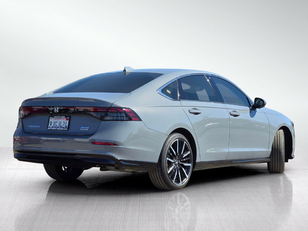 Used 2023 Honda Accord Touring image 5