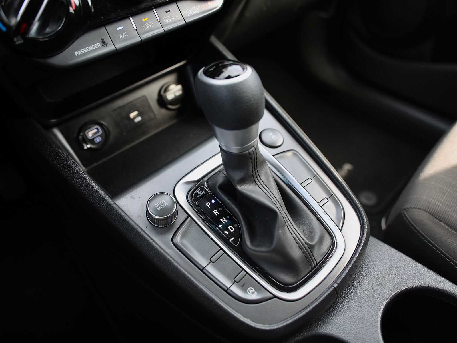 Certified 2023 Hyundai Kona SEL AWD/4WD image 26