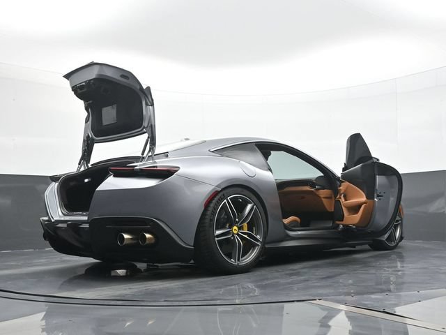 Used 2021 Ferrari Roma RWD image 20