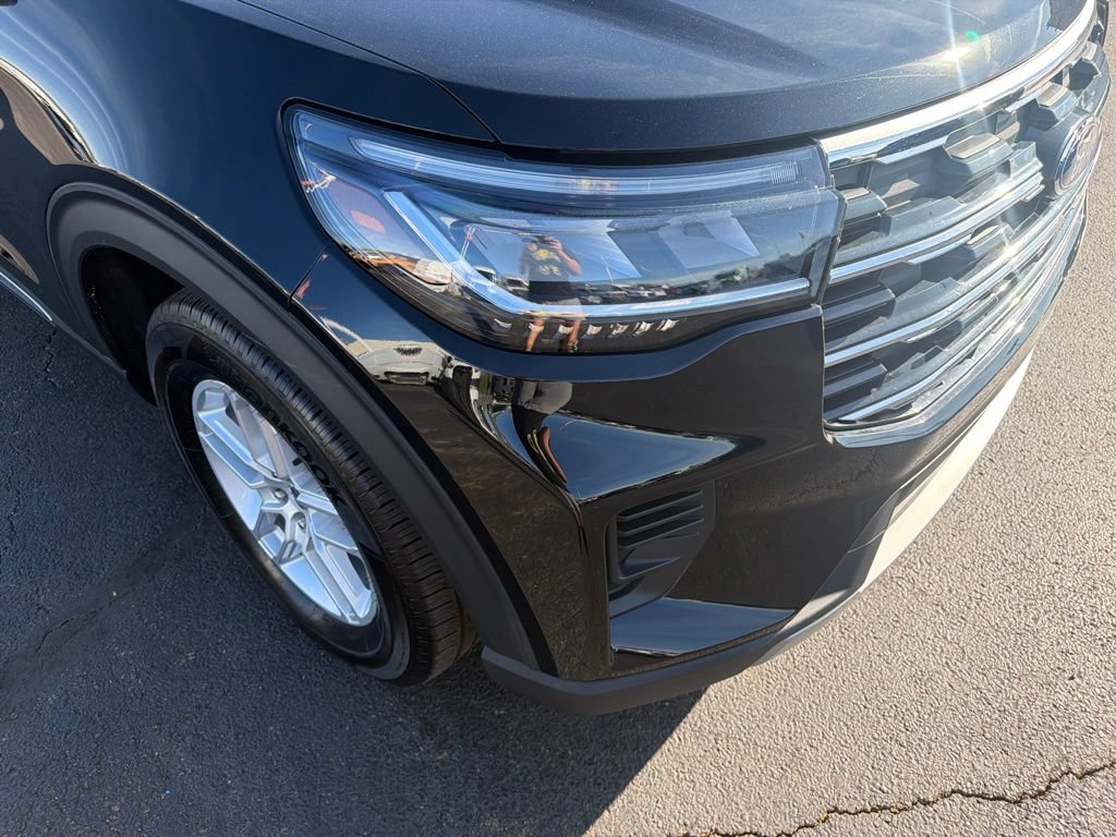 Certified 2025 Ford Explorer Active AWD/4WD image 14