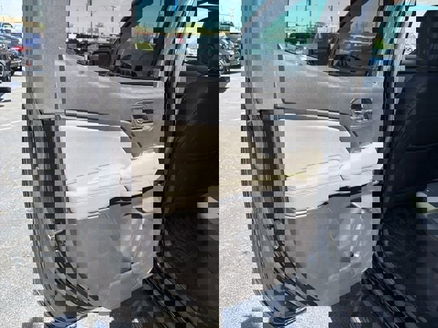 Used 2024 Chevrolet Colorado ZR2 w/ ZR2 Convenience Package III AWD/4WD image 24