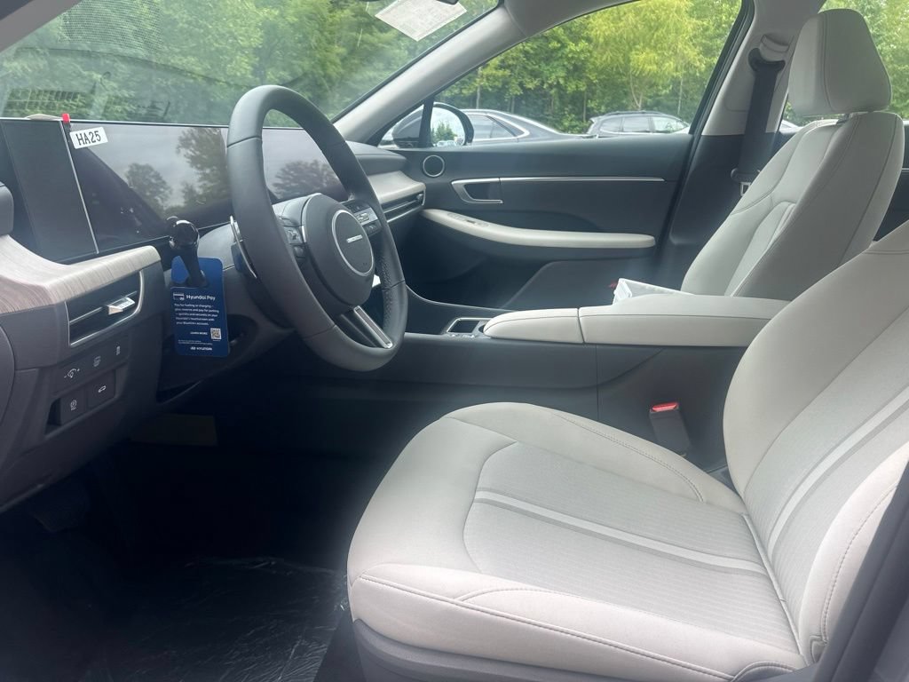 New 2026 Hyundai Sonata SEL FWD image 9