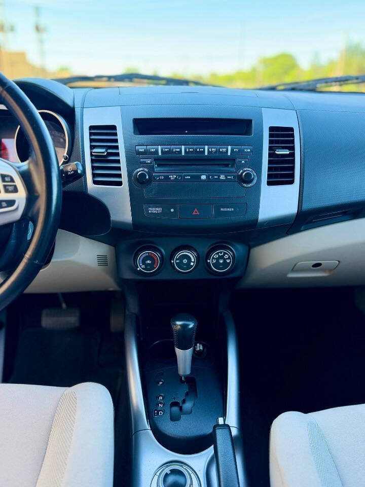 Used 2007 Mitsubishi Outlander LS AWD/4WD image 13