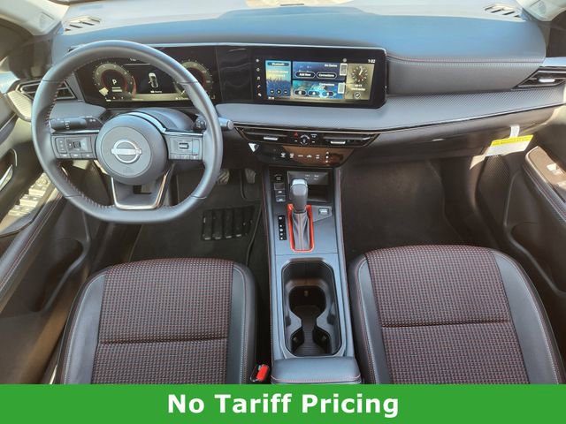Certified 2025 Nissan Kicks SR w/ Illumination Package image 25