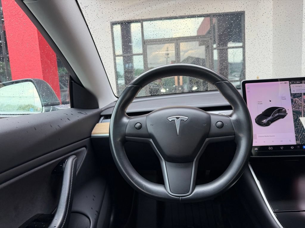 Used 2018 Tesla Model 3 Long Range AWD/4WD image 12