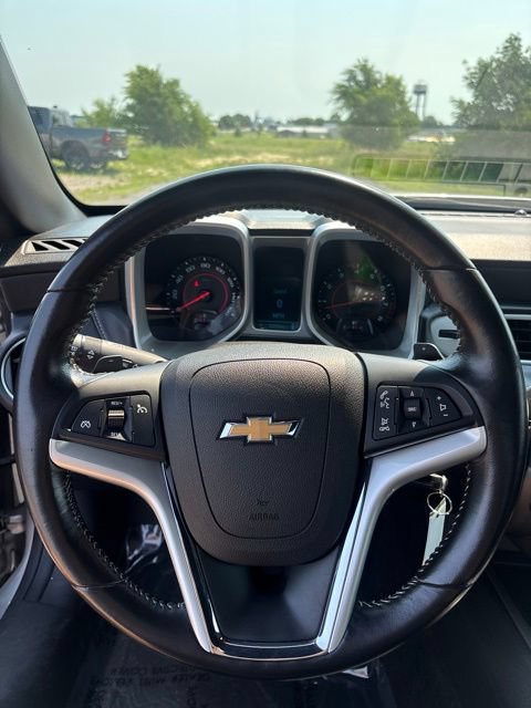 Used 2015 Chevrolet Camaro LT RWD image 8
