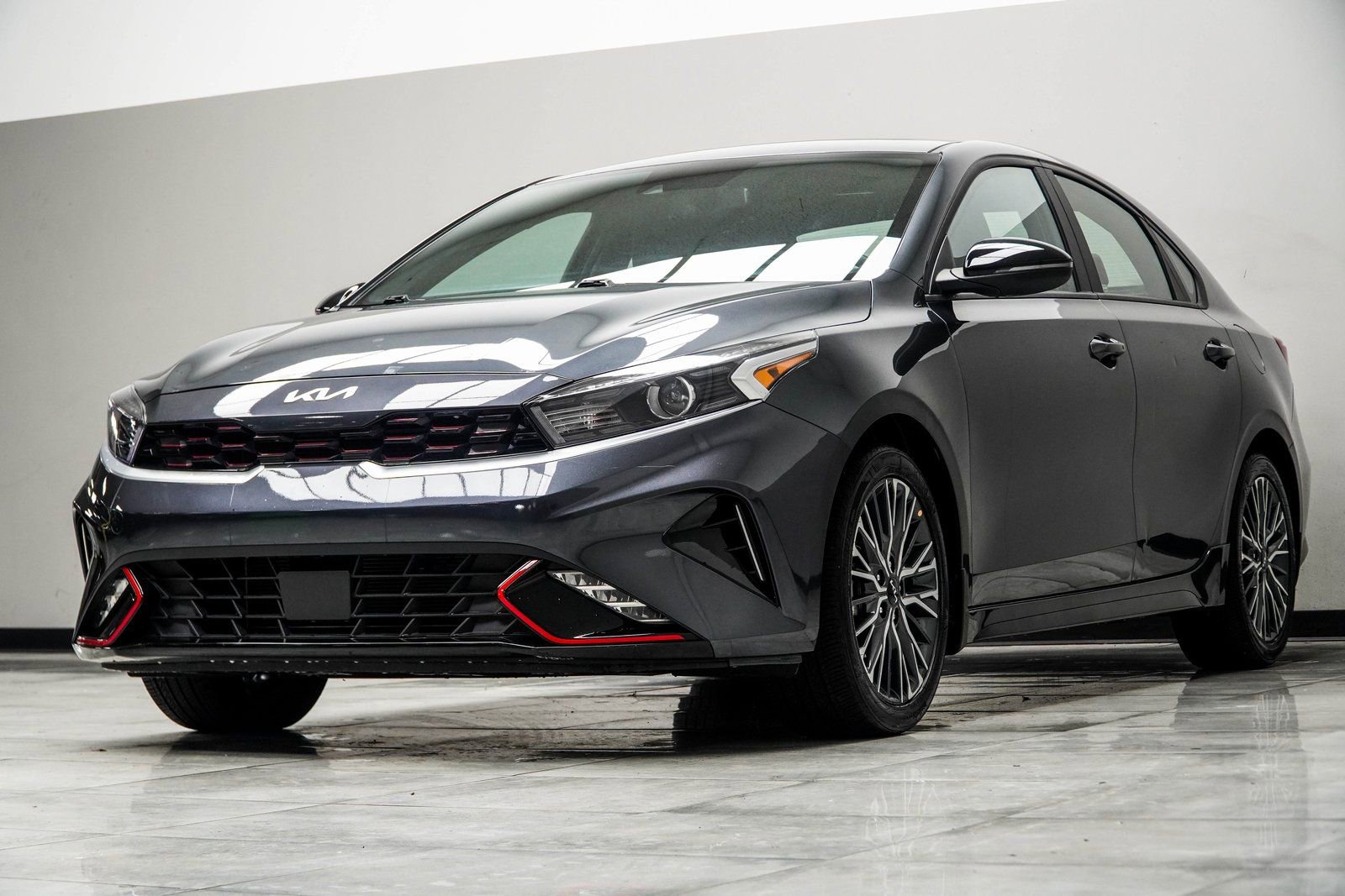 Used 2023 Kia Forte GT-Line w/ GT-Line Premium Package image 8