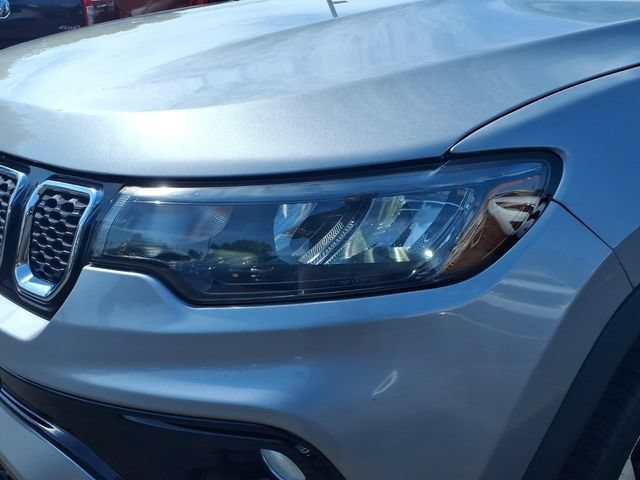 Certified 2023 Jeep Compass Limited w/ Sun and Sound Group AWD/4WD image 11