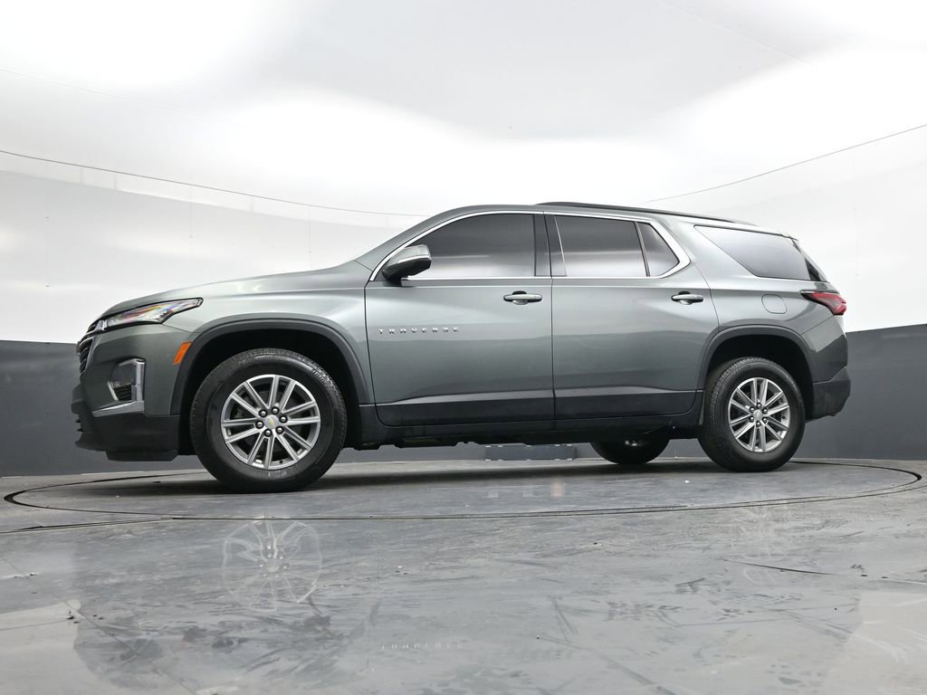 Used 2022 Chevrolet Traverse LT image 25