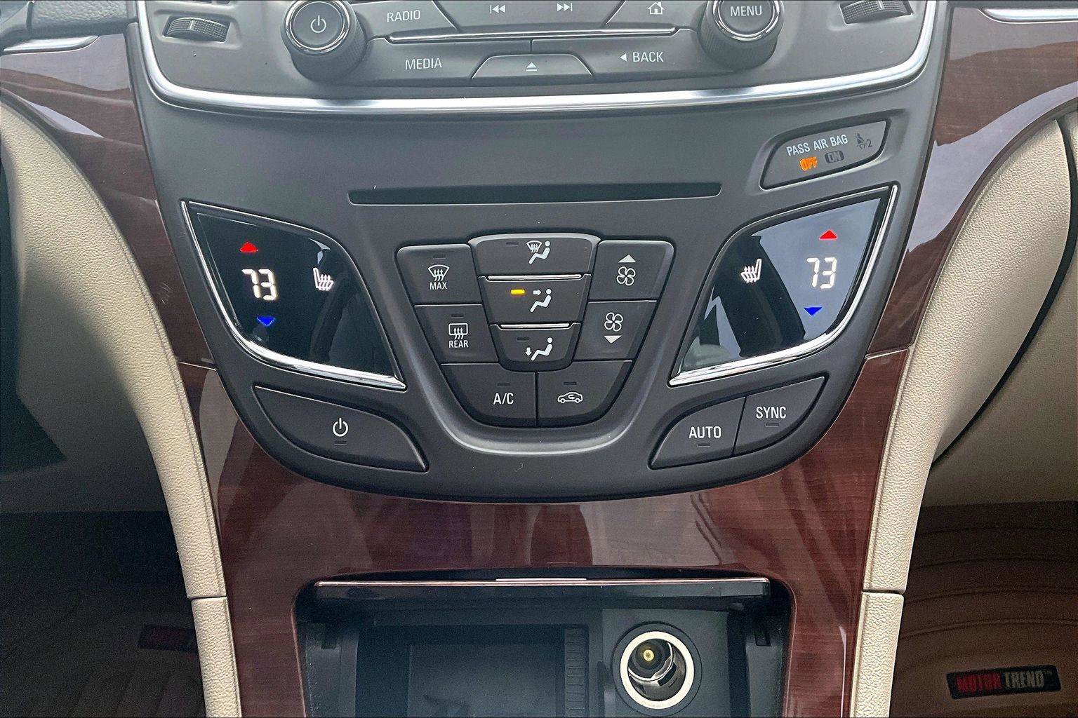 Used 2016 Buick Regal FWD image 32