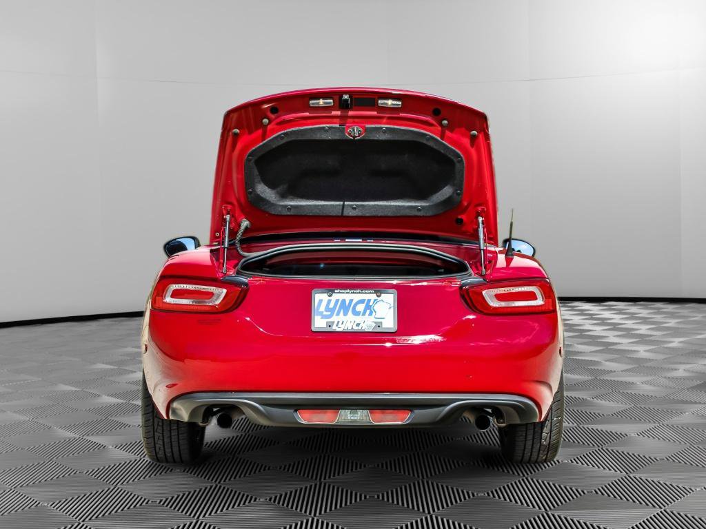 Used 2019 FIAT 124 Spider Classica RWD image 7