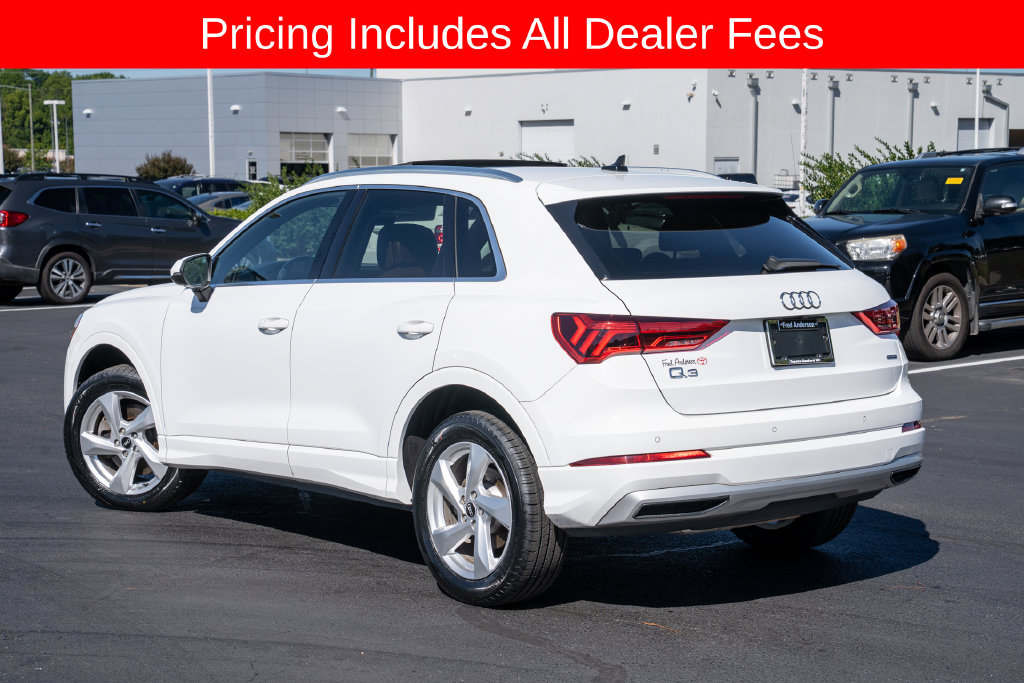 Used 2021 Audi Q3 2.0T Premium w/ Convenience Package AWD/4WD image 3