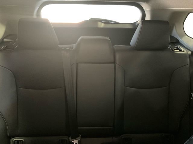 Used 2023 Toyota Corolla Cross XLE image 14