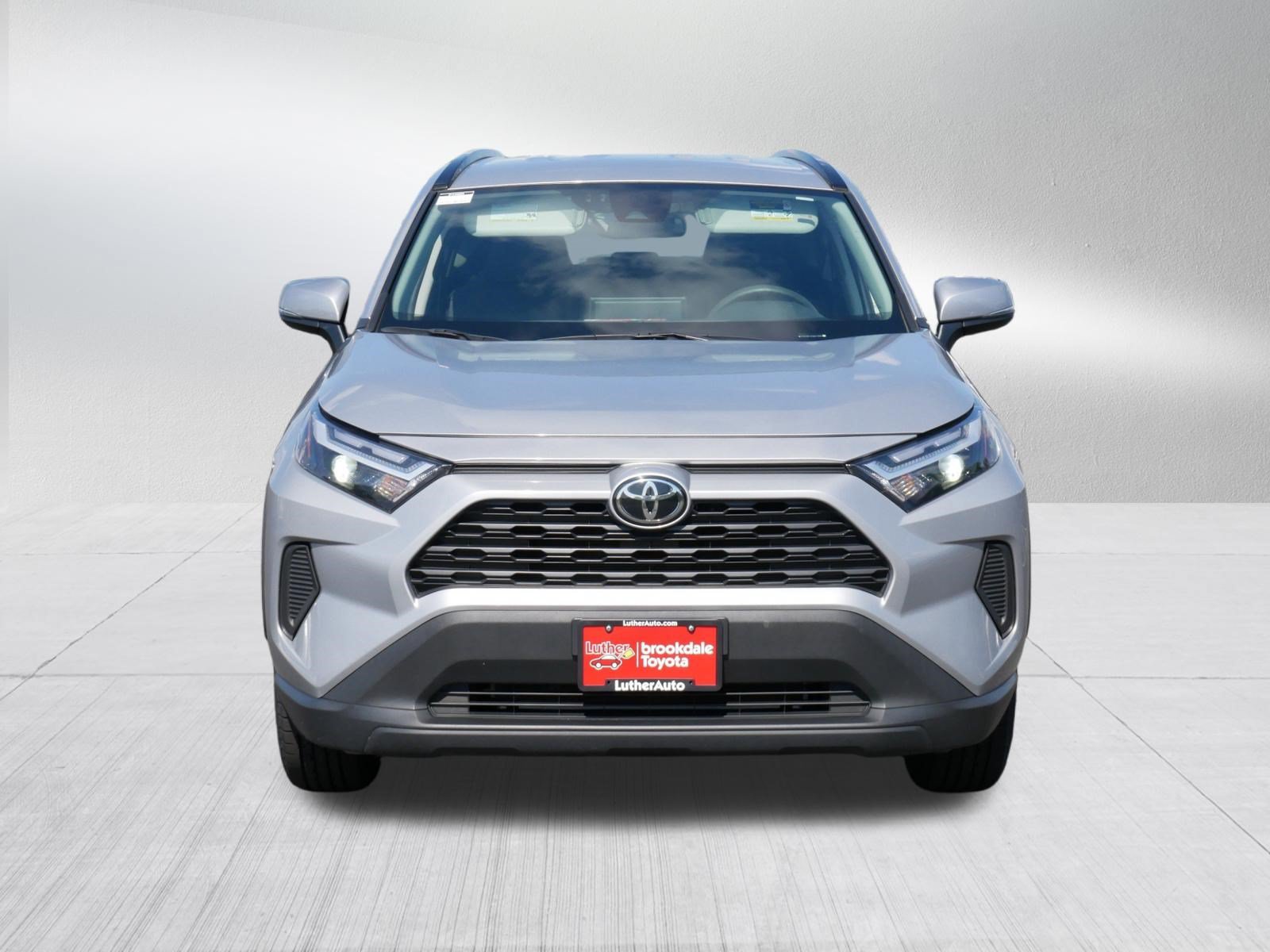 Certified 2025 Toyota RAV4 XLE AWD/4WD image 2