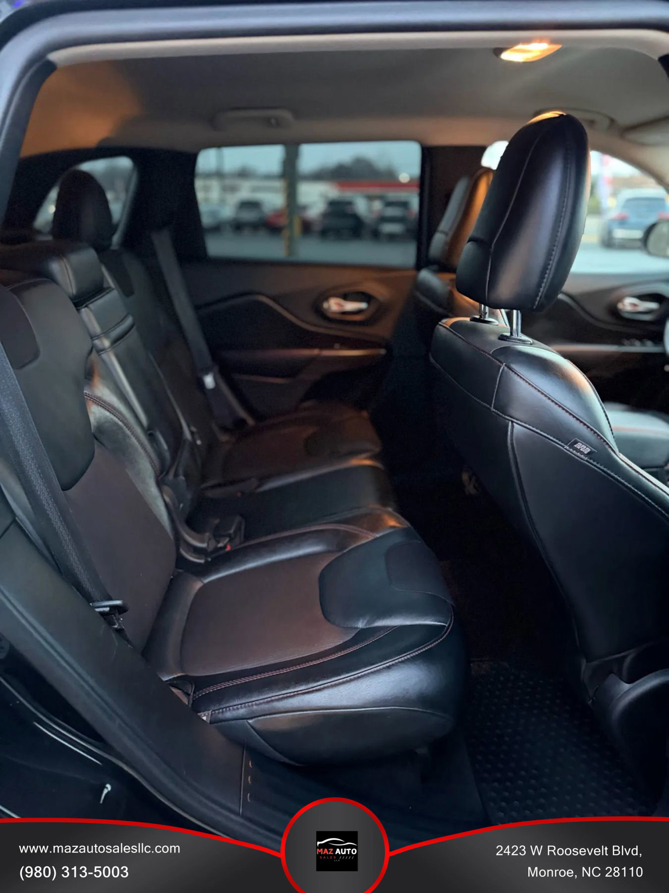 Used 2015 Jeep Cherokee Trailhawk w/ Trailer Tow Group image 15