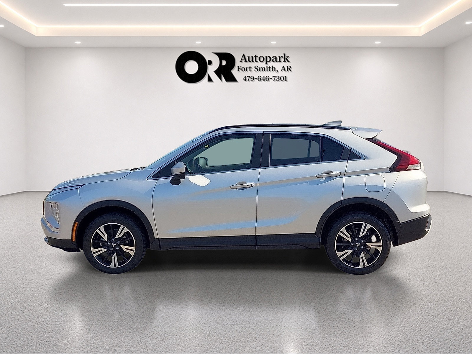 Used 2025 Mitsubishi Eclipse Cross SE AWD/4WD image 3