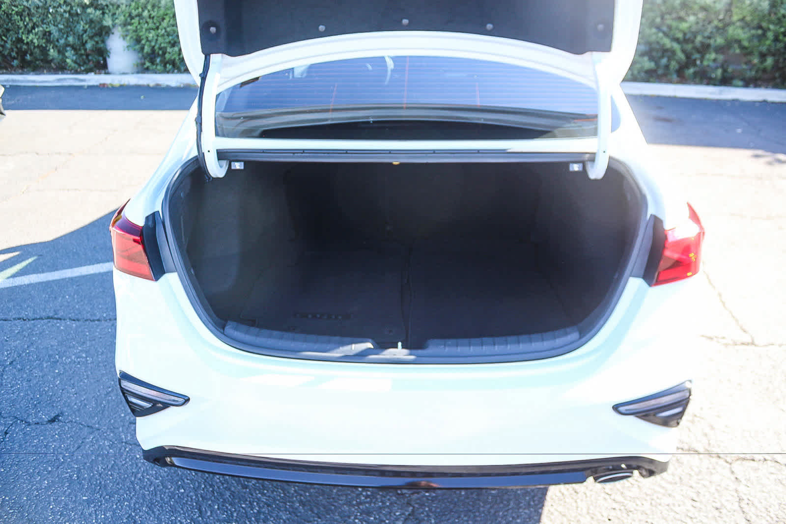 Used 2020 Kia Forte LXS FWD image 34