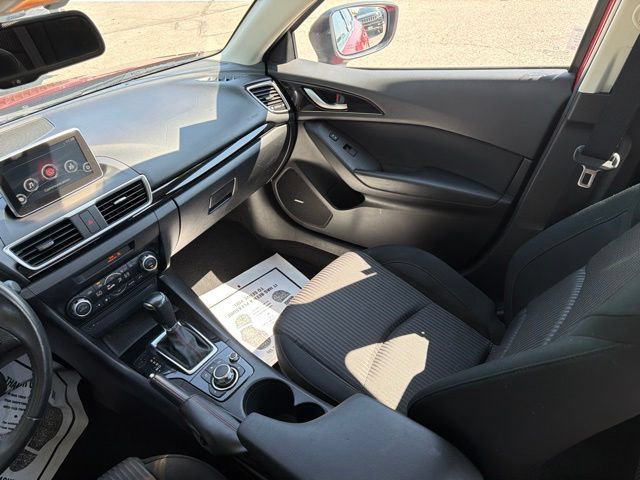Used 2016 MAZDA MAZDA3 i Touring w/ Popular Equipment Package FWD image 20