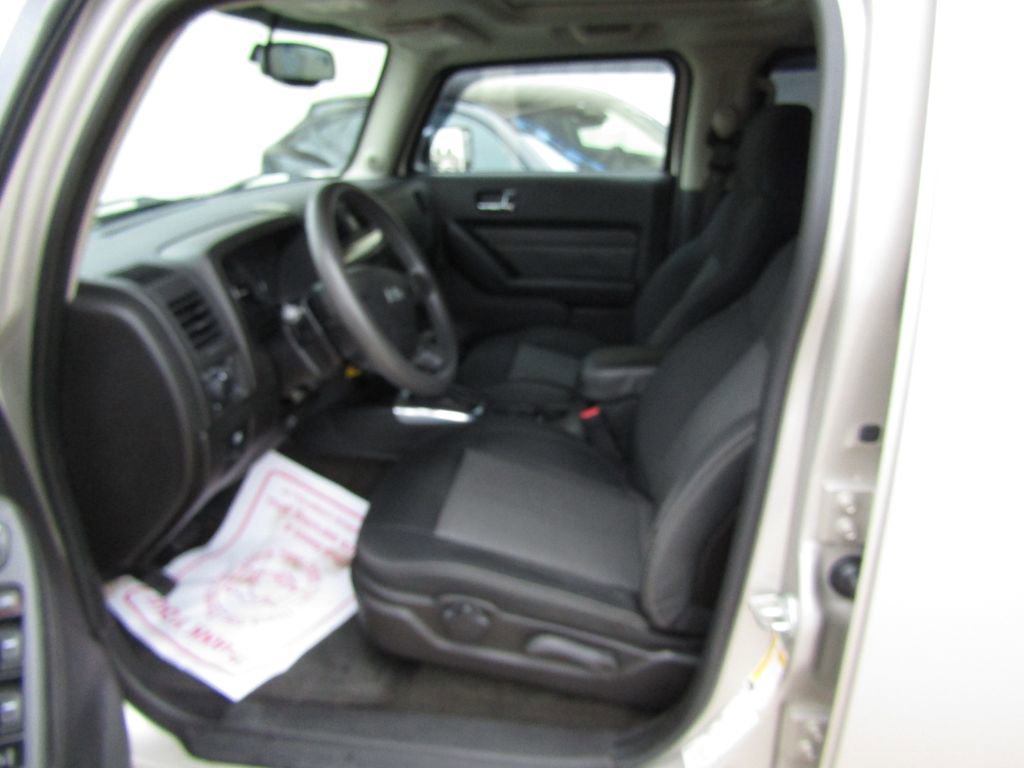 Used 2007 HUMMER H3 w/ Chrome Appearance Package AWD/4WD image 15