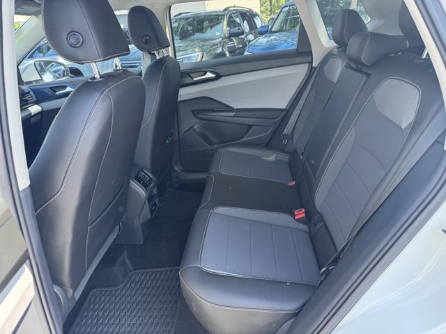 Used 2023 Volkswagen Taos SE AWD/4WD image 34